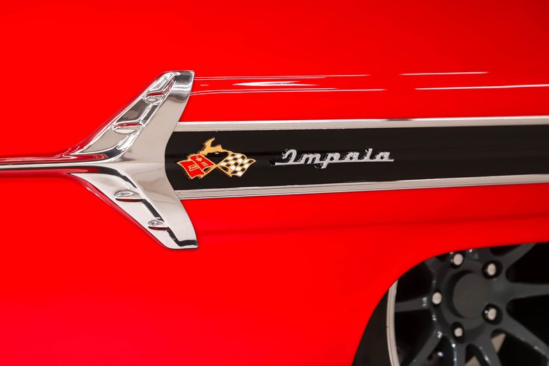 Chevrolet-Impala-1960-Roman-Red-Black-ampamp-White-Ho-14