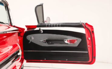 Chevrolet-Impala-1960-Roman-Red-Black-ampamp-White-Ho-2