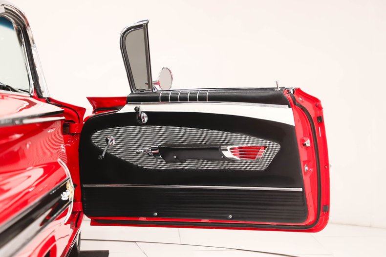 Chevrolet-Impala-1960-Roman-Red-Black-ampamp-White-Ho-2