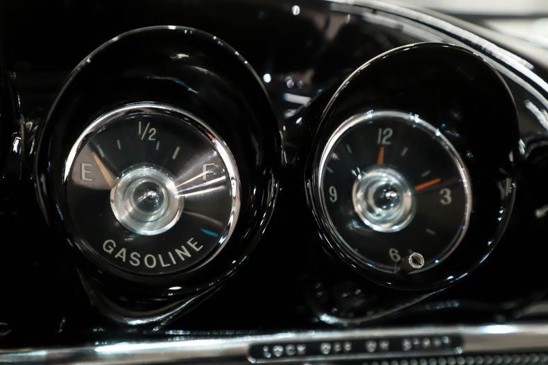 Chevrolet-Impala-1960-Roman-Red-Black-ampamp-White-Ho-24