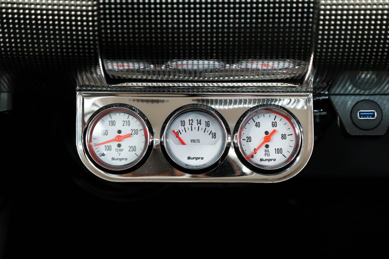 Chevrolet-Impala-1960-Roman-Red-Black-ampamp-White-Ho-29