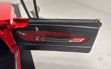 Chevrolet-Impala-1960-Roman-Red-Red-Houndstooth-30