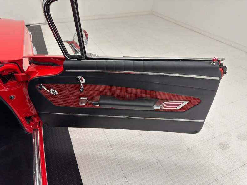Chevrolet-Impala-1960-Roman-Red-Red-Houndstooth-30