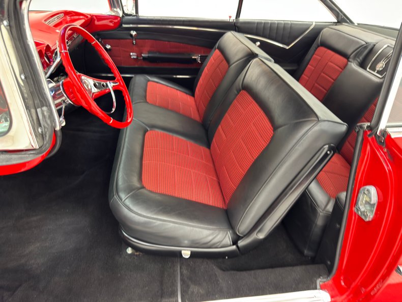 Chevrolet-Impala-1960-Roman-Red-Red-Houndstooth-31