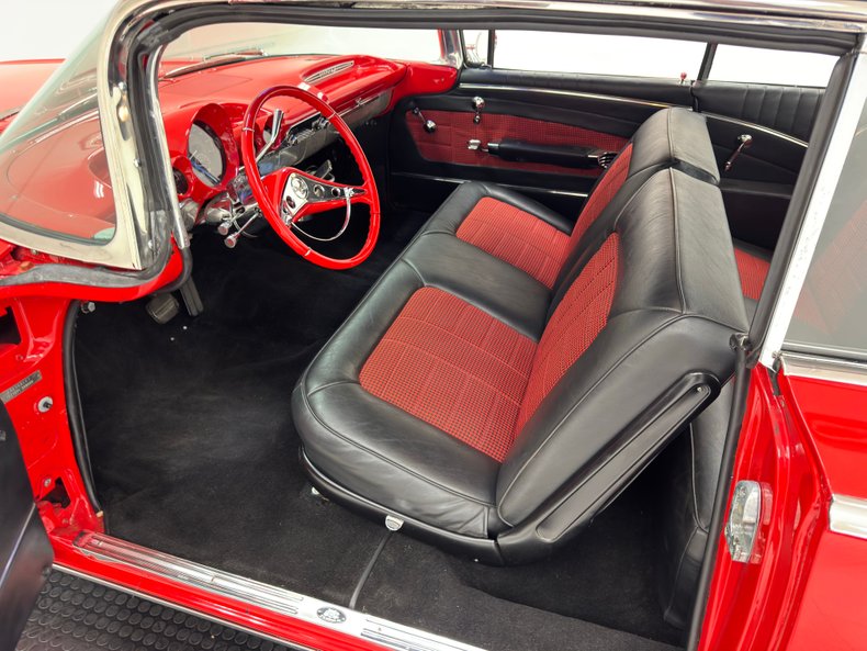 Chevrolet-Impala-1960-Roman-Red-Red-Houndstooth-32