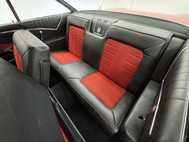Chevrolet-Impala-1960-Roman-Red-Red-Houndstooth-33