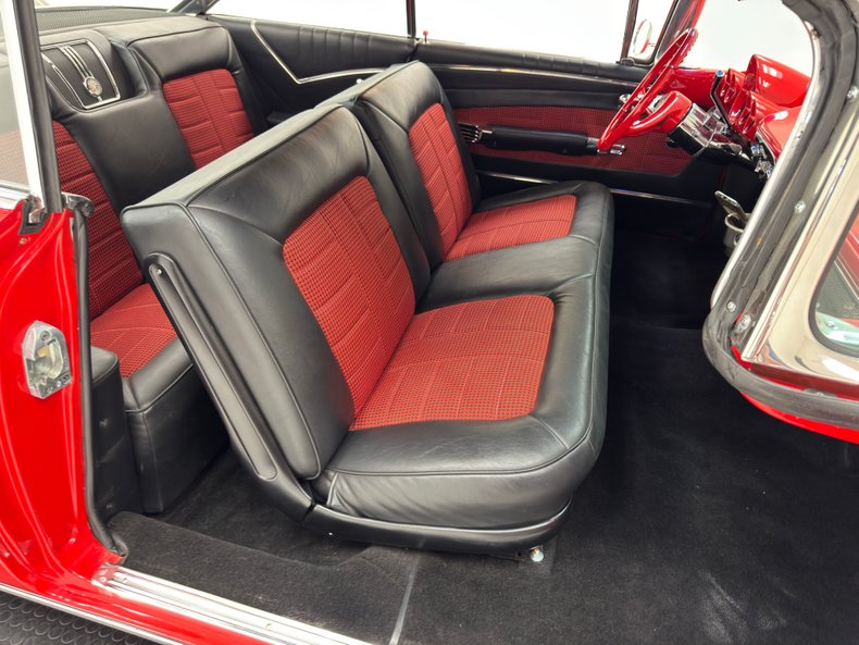 Chevrolet-Impala-1960-Roman-Red-Red-Houndstooth-34