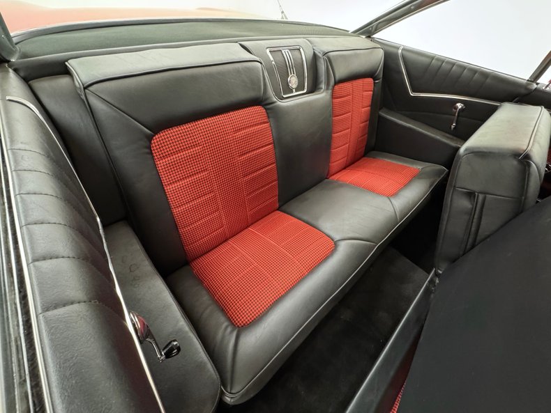 Chevrolet-Impala-1960-Roman-Red-Red-Houndstooth-36