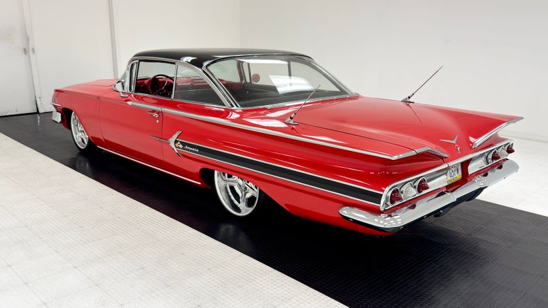 Chevrolet-Impala-1960-Roman-Red-Red-Houndstooth-4
