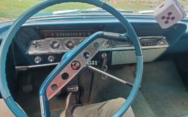Chevrolet-Impala-1961-13