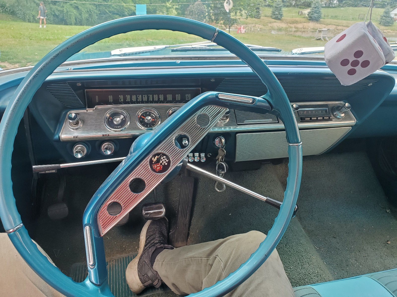 Chevrolet-Impala-1961-13