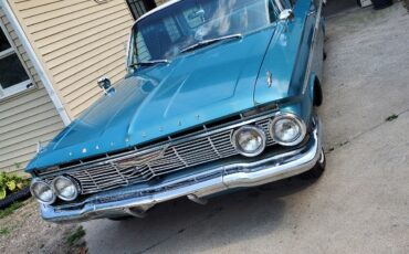Chevrolet-Impala-1961-2