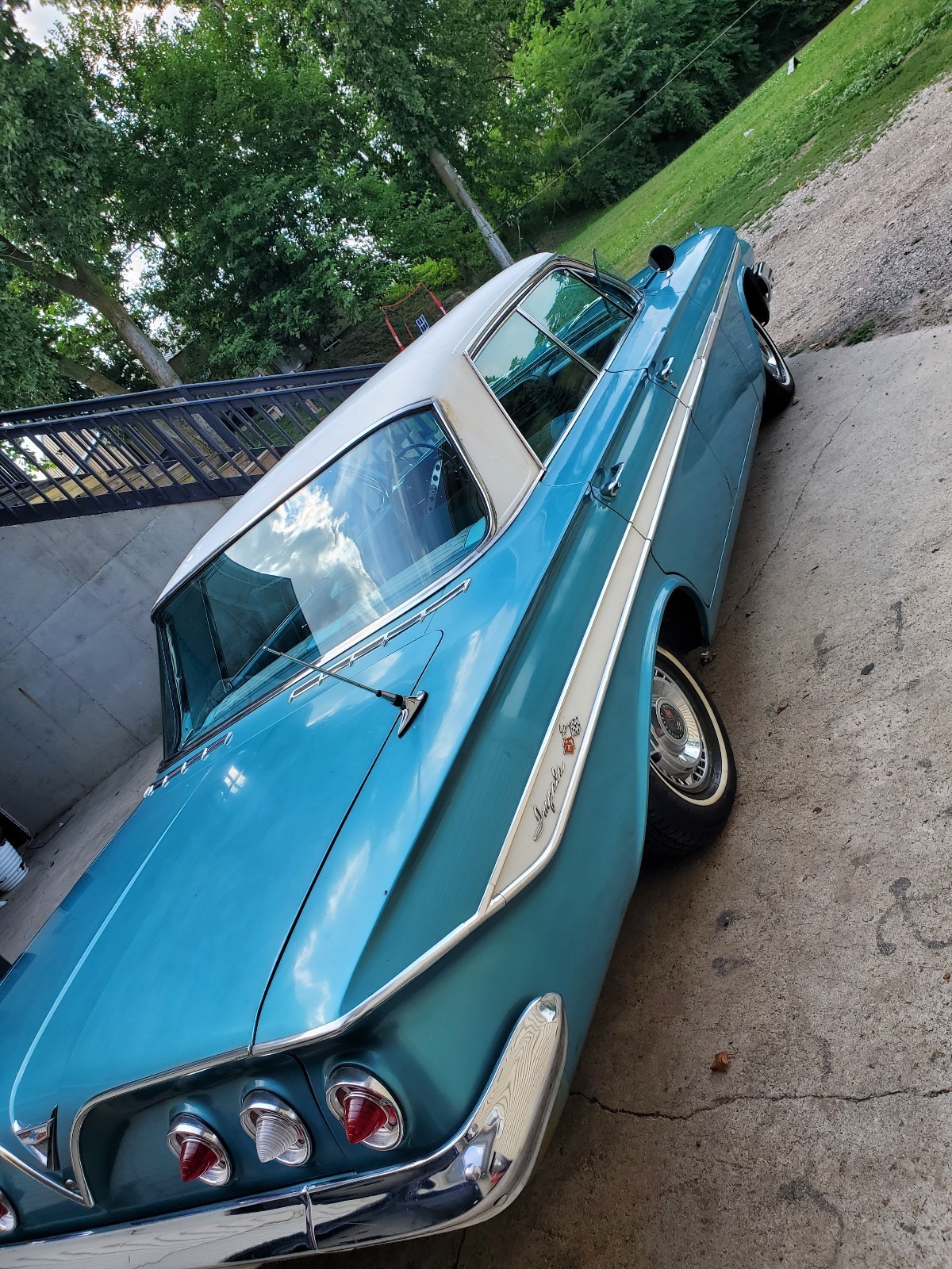 Chevrolet-Impala-1961-3