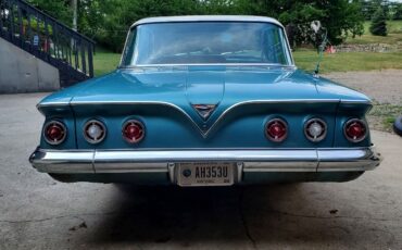 Chevrolet-Impala-1961-4