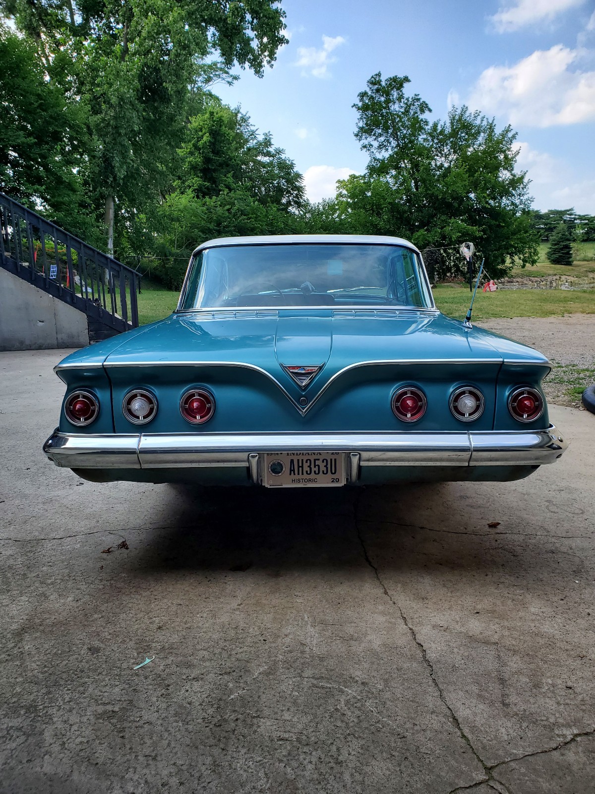 Chevrolet-Impala-1961-4