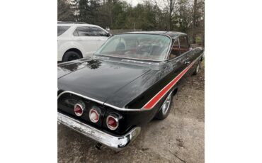 Chevrolet-Impala-1961-Black-Red-1
