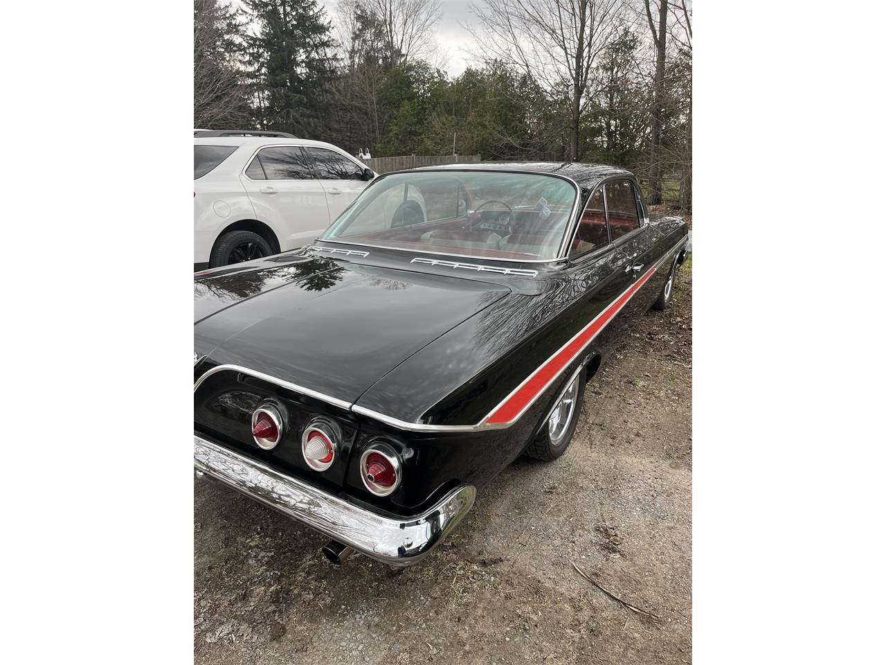 Chevrolet-Impala-1961-Black-Red-1