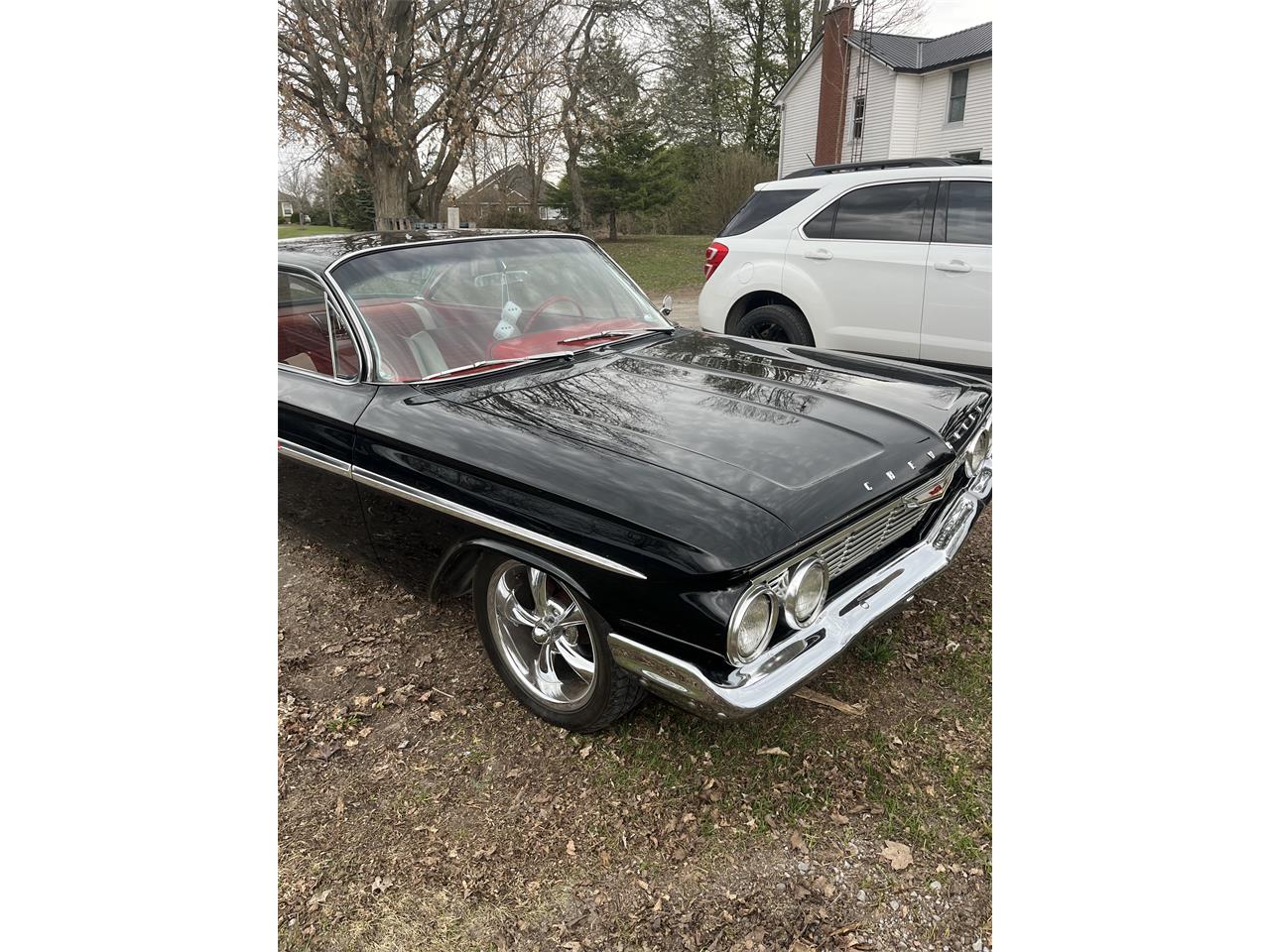 Chevrolet-Impala-1961-Black-Red-2