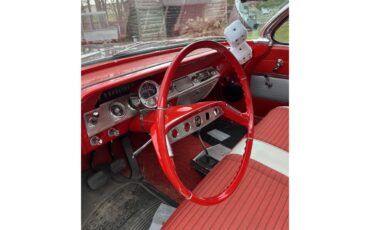 Chevrolet-Impala-1961-Black-Red-5