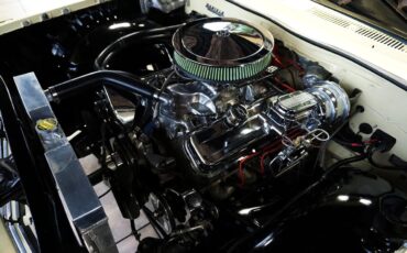 Chevrolet-Impala-1961-Classic-Car-31