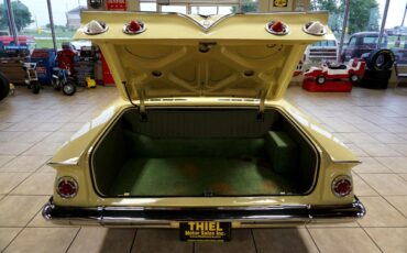 Chevrolet-Impala-1961-Classic-Car-34