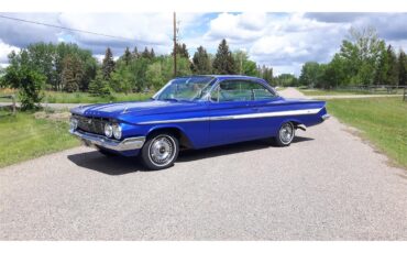 Chevrolet-Impala-1961-blue-blue-1