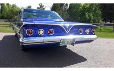 Chevrolet-Impala-1961-blue-blue-3