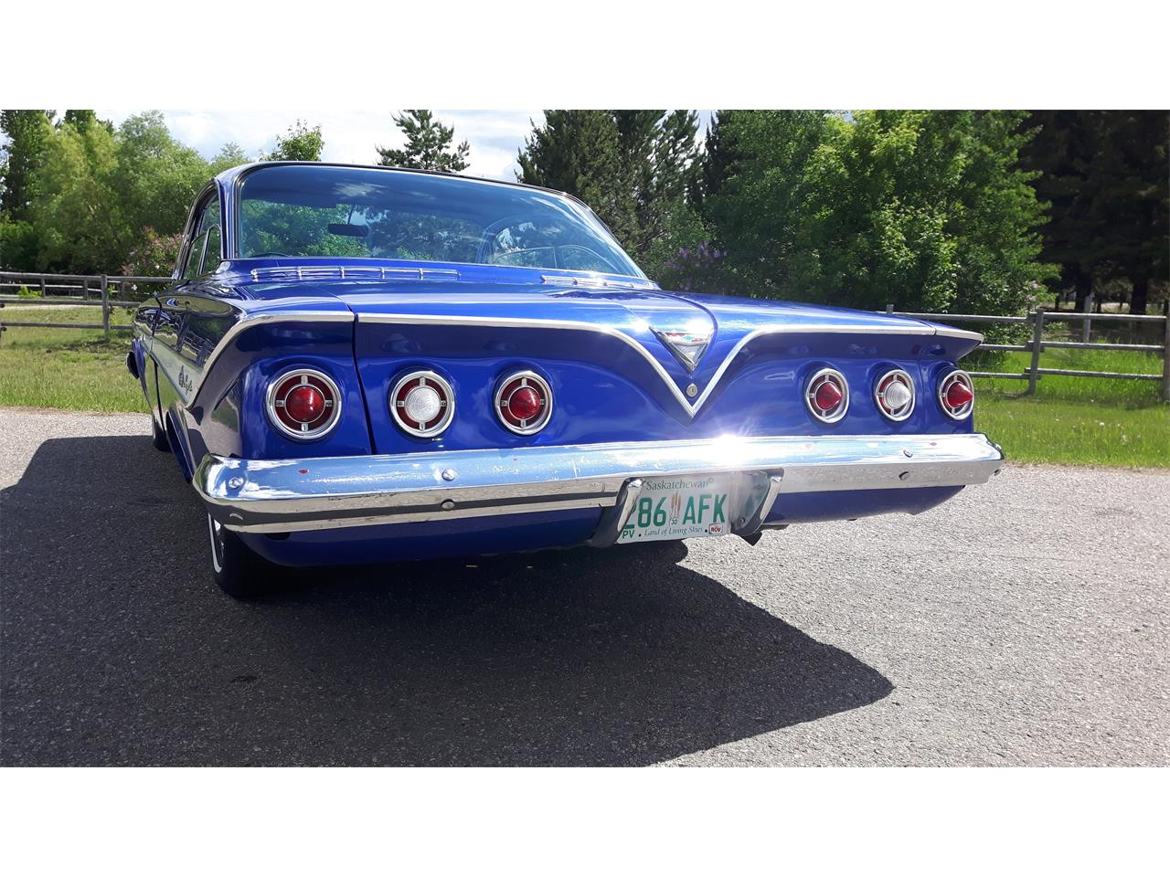 Chevrolet-Impala-1961-blue-blue-3