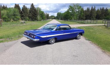 Chevrolet-Impala-1961-blue-blue-5