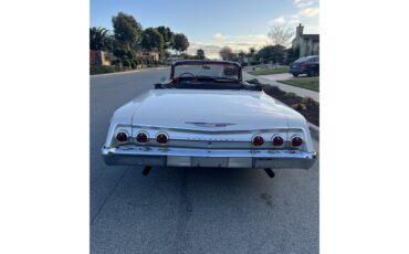 Chevrolet-Impala-1962-White-Red-1