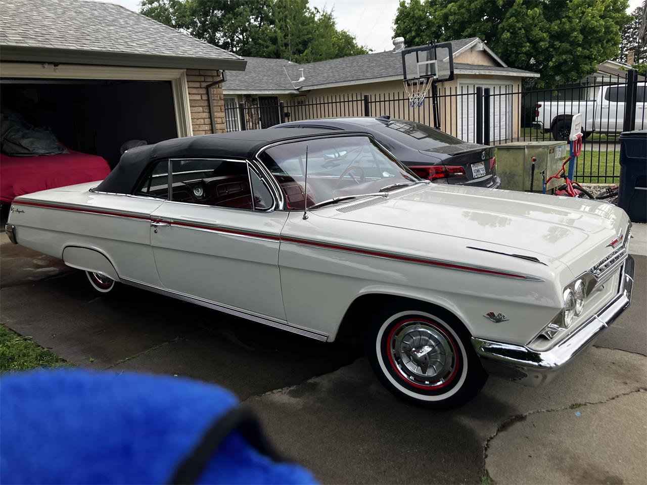 Chevrolet-Impala-1962-White-Red-3