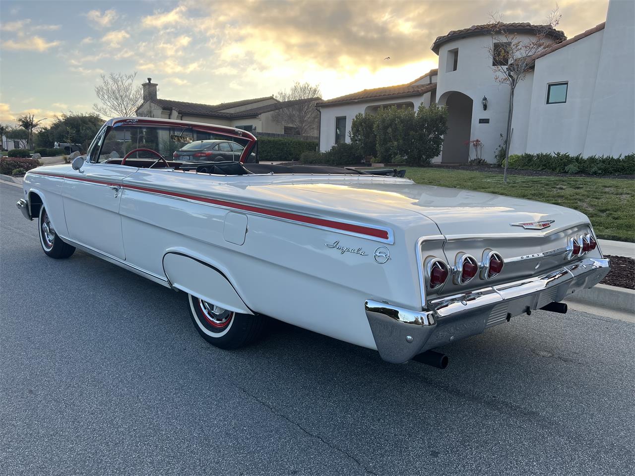 Chevrolet-Impala-1962-White-Red