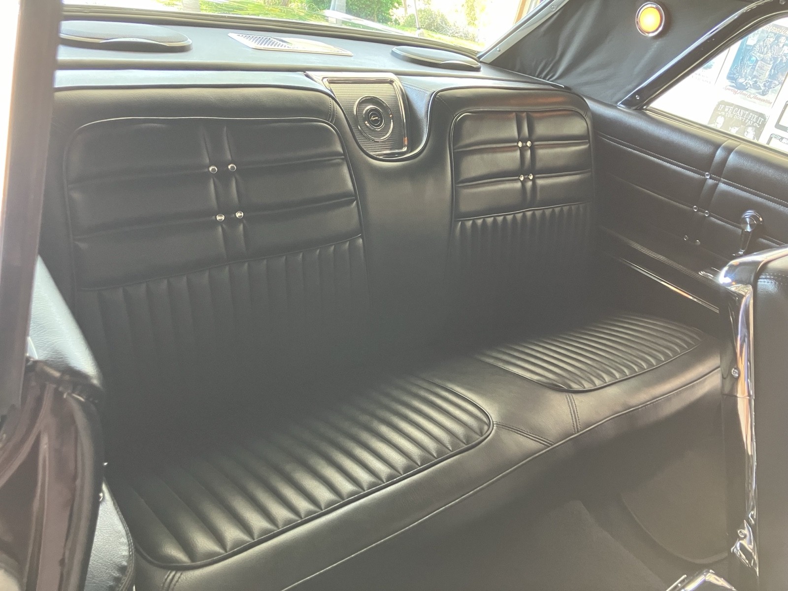 Chevrolet-Impala-1963-26