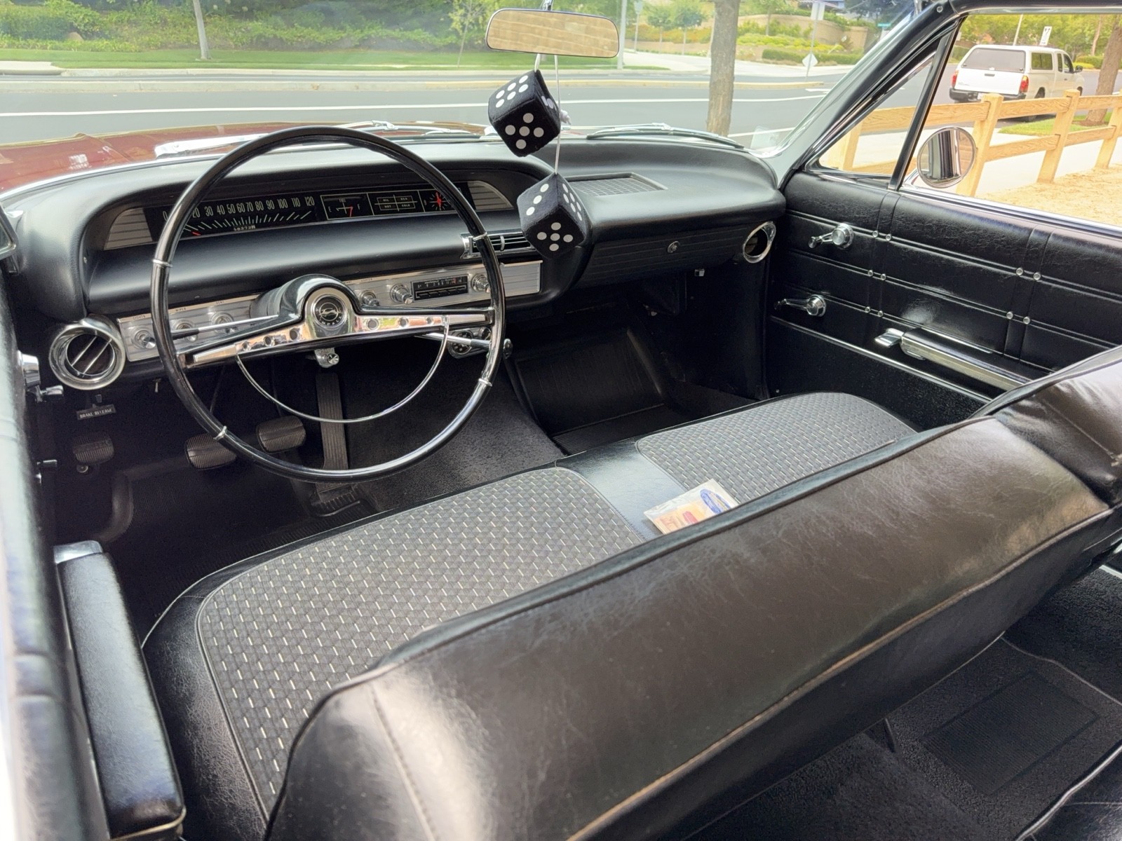 Chevrolet-Impala-1963-Coupe-10