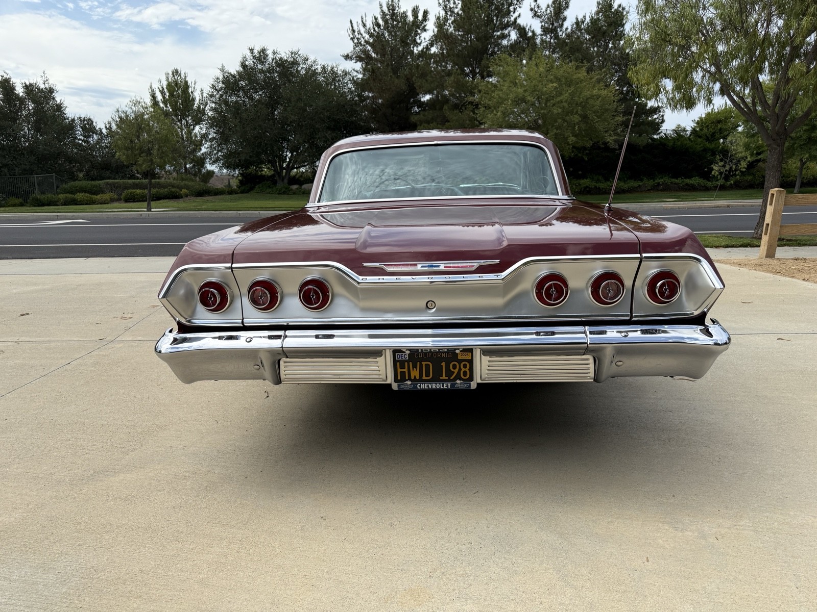 Chevrolet-Impala-1963-Coupe-2
