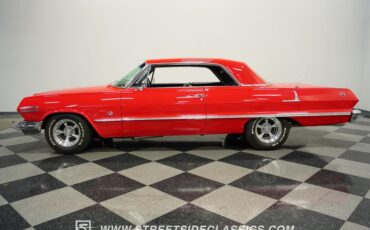 Chevrolet-Impala-1963-Red-Black-9