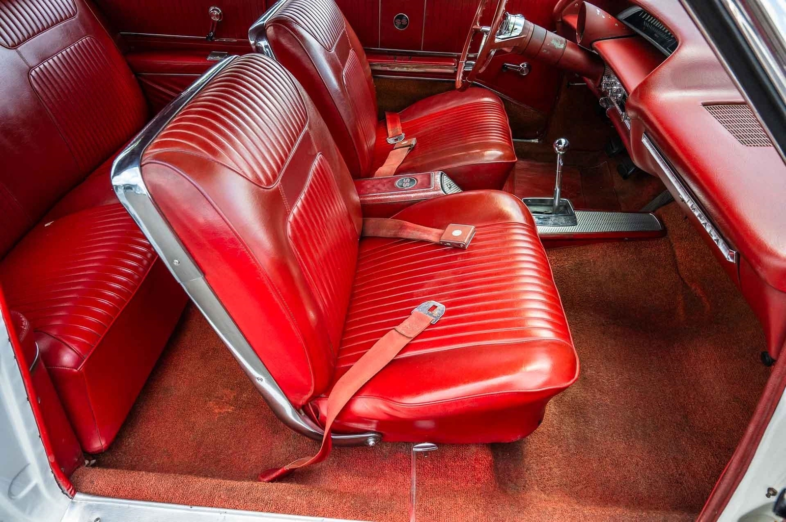 Chevrolet-Impala-1964-2-Door-16