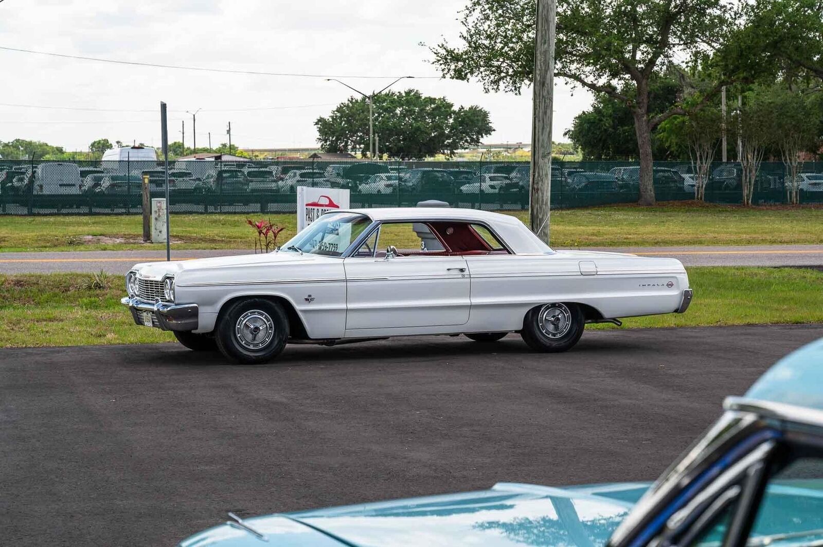 Chevrolet-Impala-1964-2-Door-19