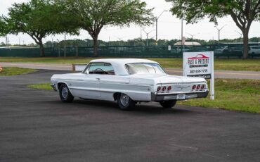 Chevrolet-Impala-1964-2-Door-22