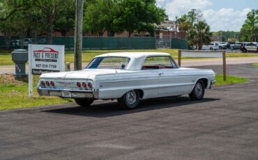 Chevrolet-Impala-1964-2-Door-34