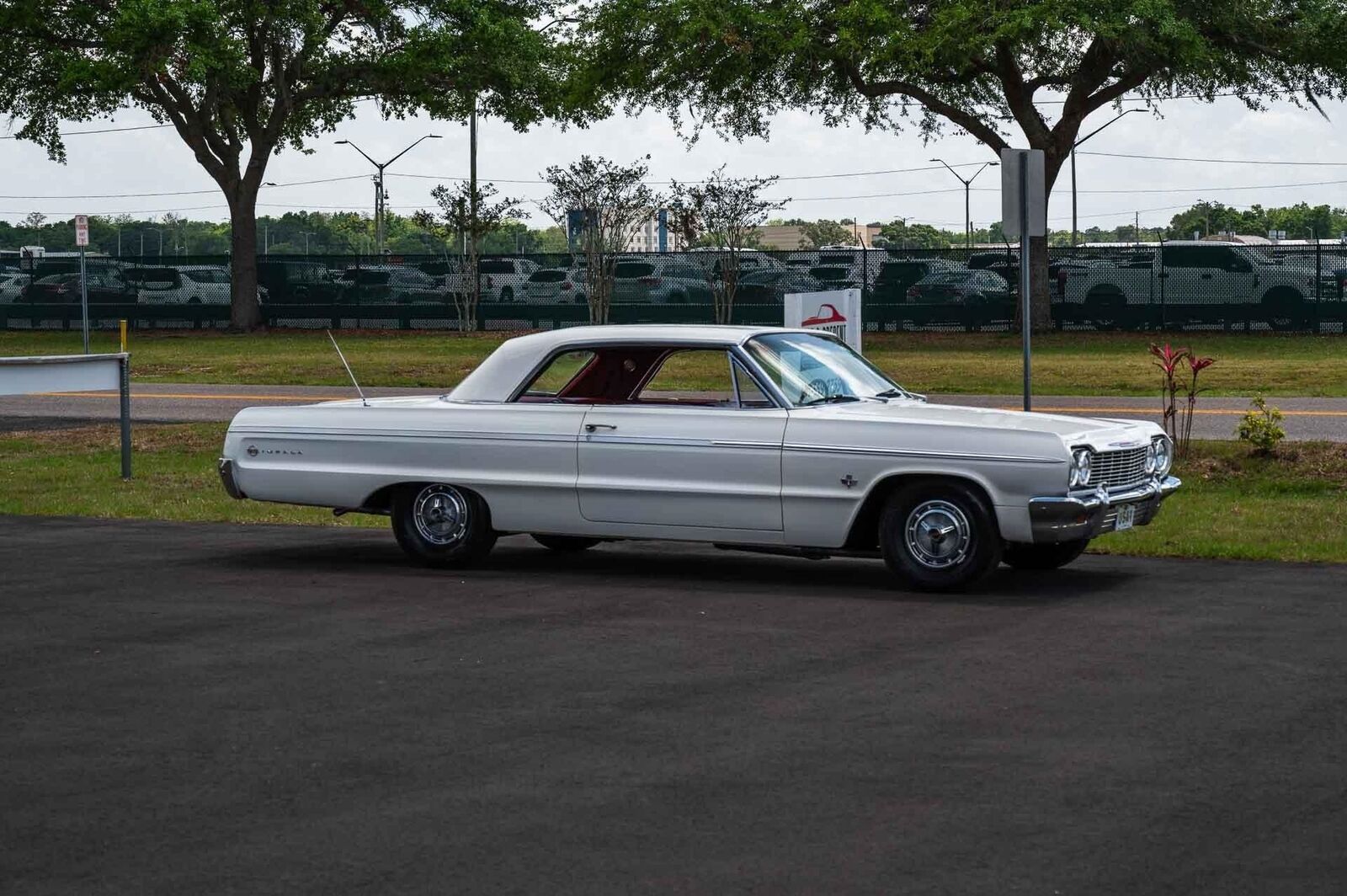 Chevrolet-Impala-1964-2-Door-37