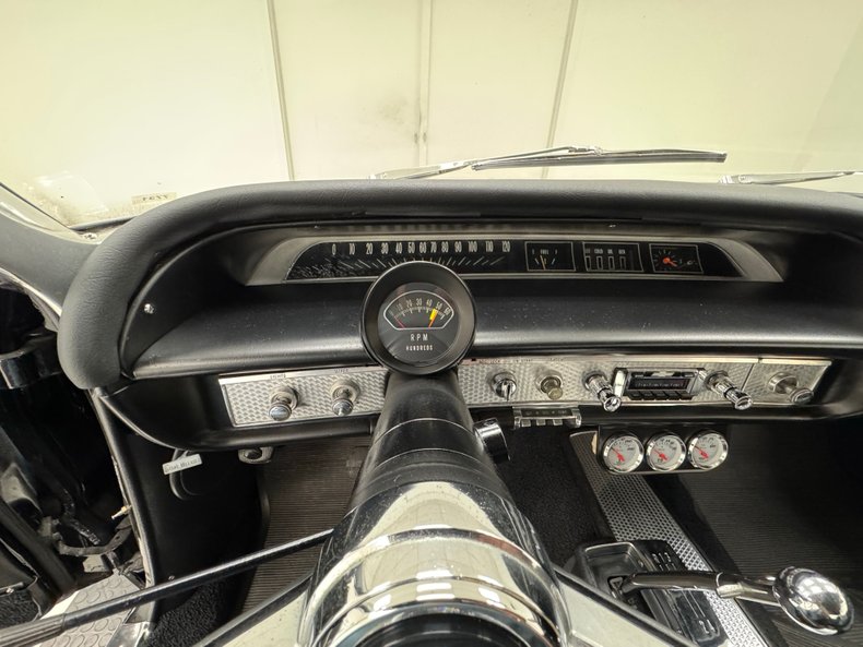 Chevrolet-Impala-1964-Tuxedo-Black-Black-41
