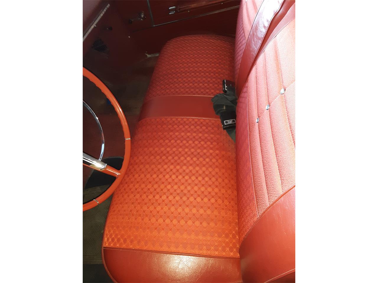 Chevrolet-Impala-1964-White-Red-4