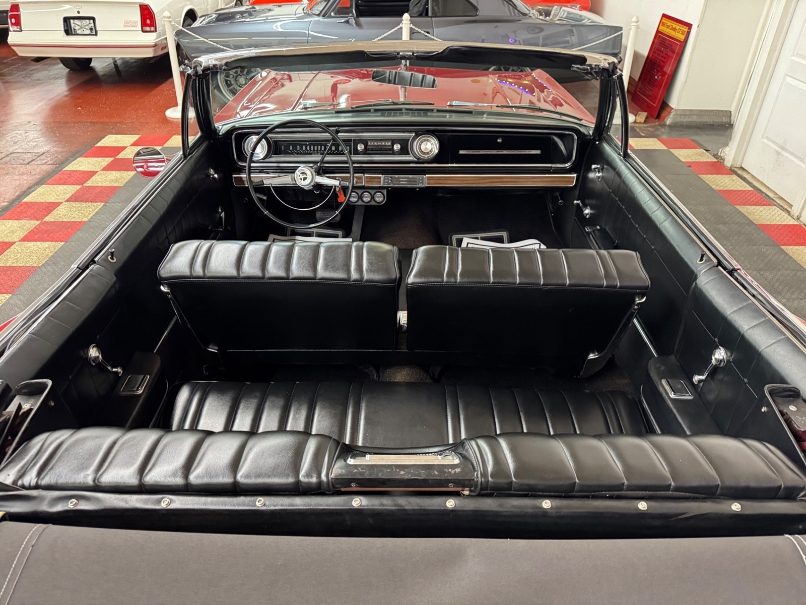 Chevrolet-Impala-1965-23