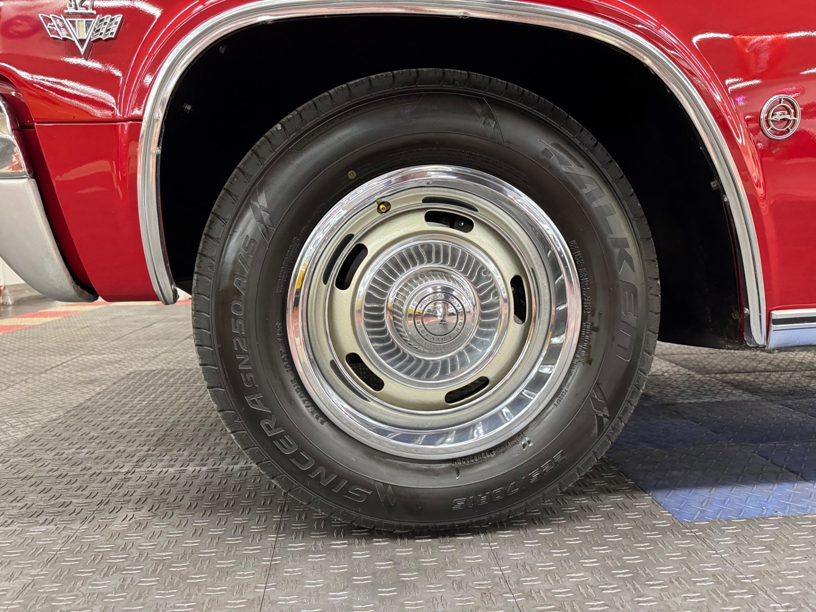 Chevrolet-Impala-1965-29