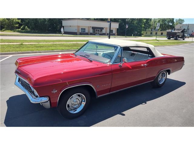 Chevrolet-Impala-1965-Convertible-2