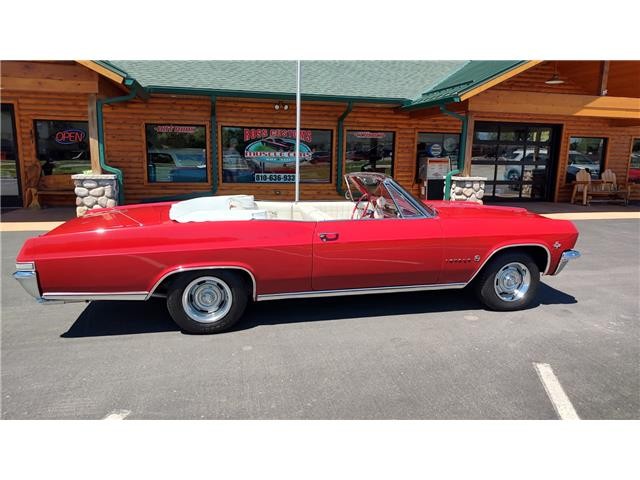 Chevrolet-Impala-1965-Convertible-21