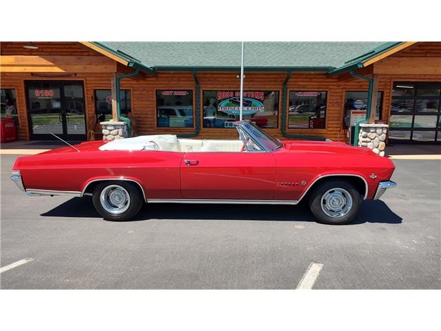 Chevrolet-Impala-1965-Convertible-22