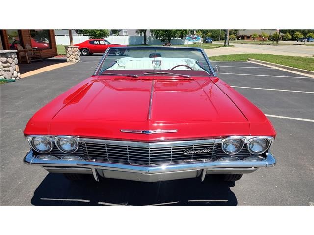 Chevrolet-Impala-1965-Convertible-29