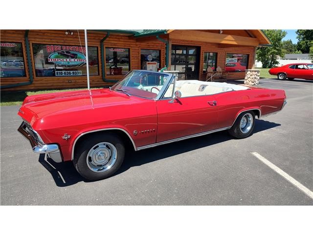 Chevrolet-Impala-1965-Convertible-3